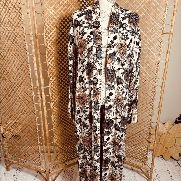 Free People Play it Cool Ivory / Cream Boho Kimono - Picture 1 of 14